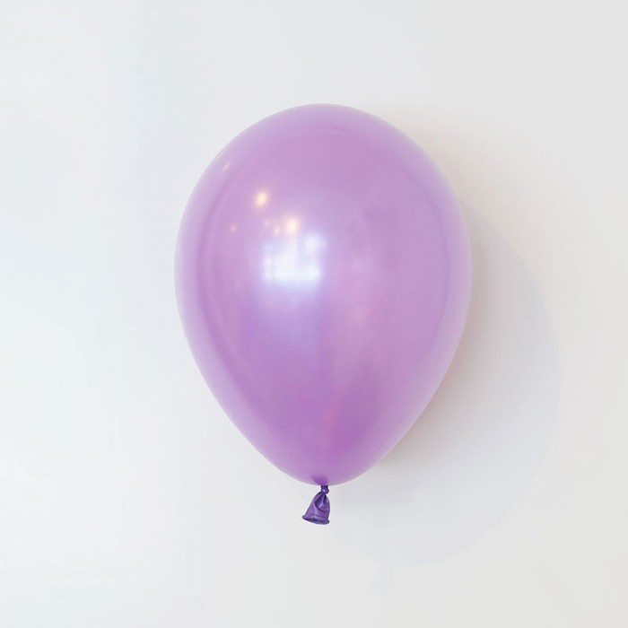 Heliumfylld latexballong 28cm - Pärlemo Lavendel