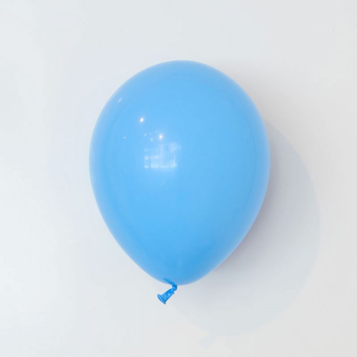 Heliumfylld latexballong 28cm - Ljusblå