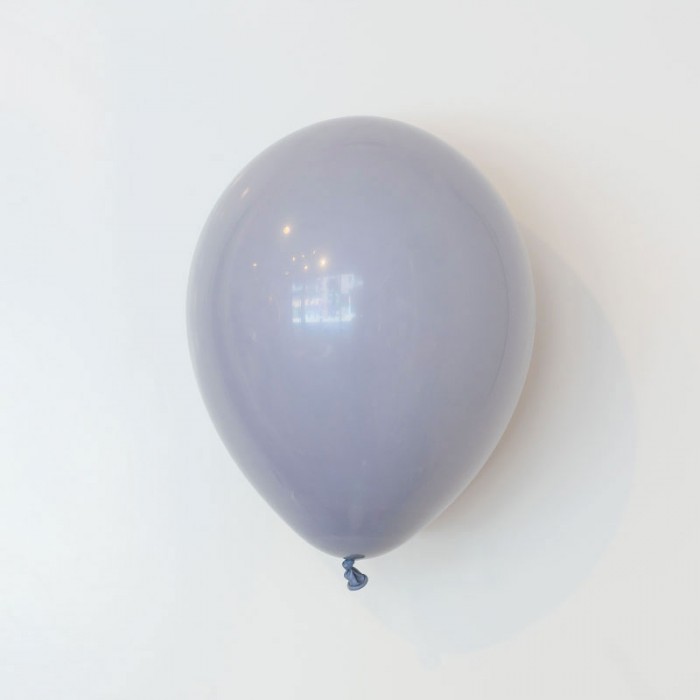 Heliumfylld latexballong 28cm - Grå