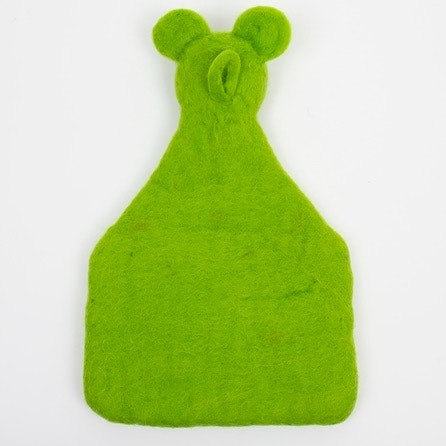 Handtovad väggficka 'Frog' från Afroart. Dekorativ väggförvaring för små saker, även som mobillåda. Baksidan med den tovade öglan.