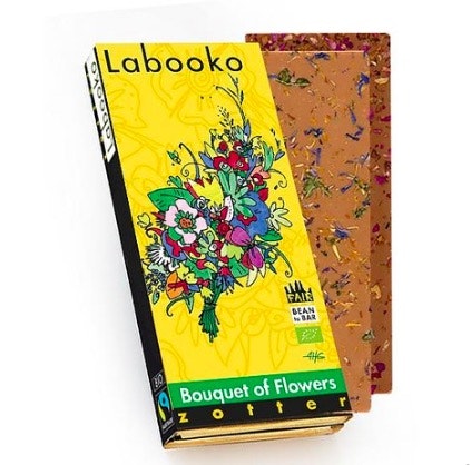 Zotter Labooko choklad 'Bouquet of flowers' är två chokladkakor i en förpackning. Utsökta smaker, dekorerade med torkade ängsblommor. Ekologisk & Fair Trade.