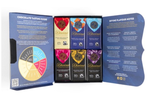 12 små Divine-chokladkakor i 6 olika sorter. Presentförpackning eller prova-på! Med information inuti omslaget. Fairtrade.