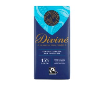Divine Milk Chocolate smooth high cocoa är en krämig mjölkchoklad. Minst 45% kakao i chokladen. Fairtrade.