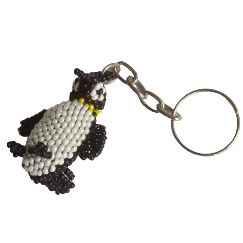 Nyckelring smycke av små glaspärlor, pingvin, kejsarpingvin. Fair Trade Guatemala.