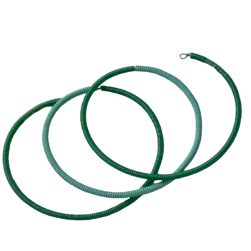 Armband Scoobietråd, färg grön. Sydafrika. Fair Trade. Utdragen spiral.