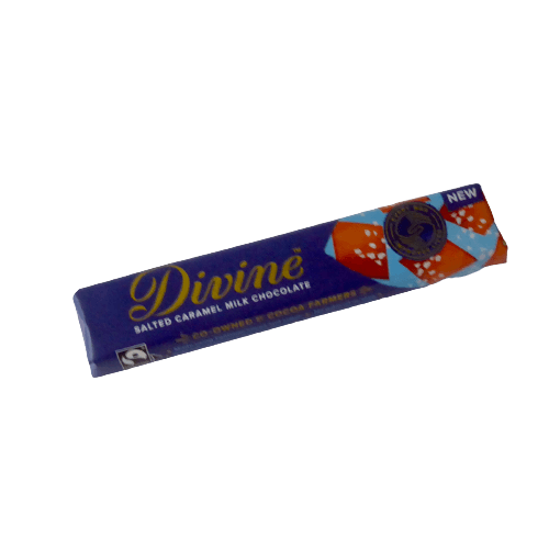 Divine Salted Caramel Mjölkchoklad är en chokladbar fylld med karamell/kolacrisp i mjölkchoklad.