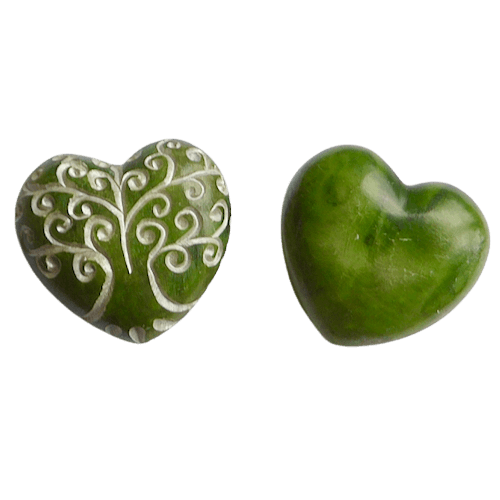 Hjärta grönt med inristat mönster på ena sidan, täljsten, Kenya, Fair Trade.