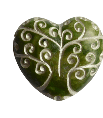 Hjärta grönt, inristat Livets träd, täljsten, Kenya