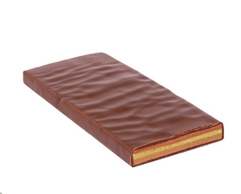 Zotter, Praline Layers, mörk nougat tre olika sorter, pralinkaka, ekologisk, Fair Trade. Bild på pralinkakanmed tre lager nougat.