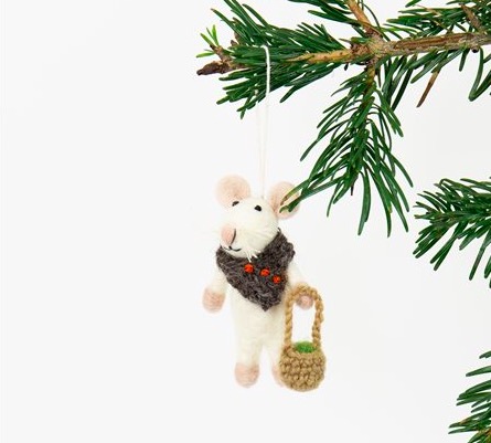 Julhänge Mouse with Crocheted bag / mus med flätad korg, tovad, Afroart.