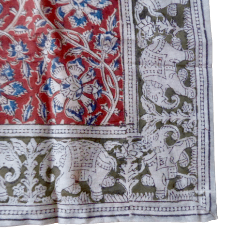 Kalamkari halsduk, kvadratisk mönster med elefanter, 55x55cm. Fair Trade. Detaljbild