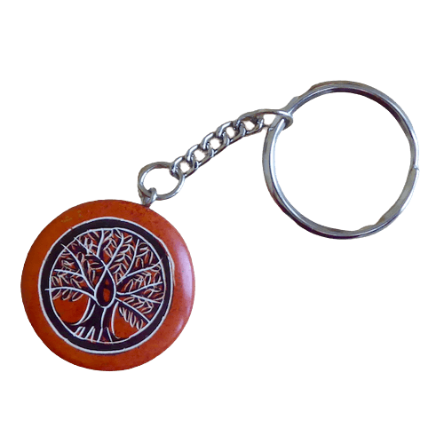 Nyckelring i täljsten, rund, 3 cm. Med motiv Livets träd. Present. Handgjord i Kenya för Fair Trade.