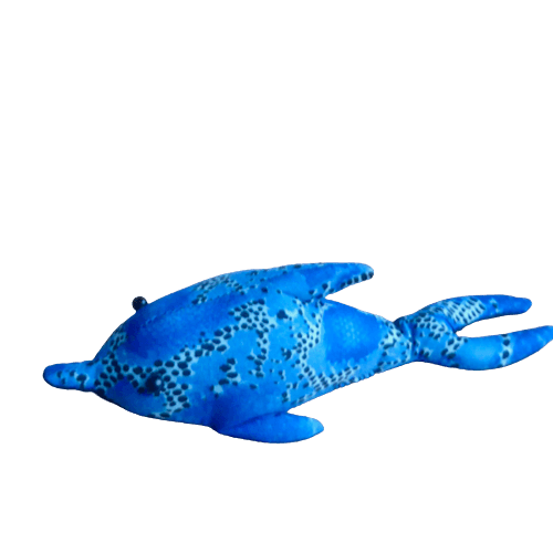 Sanddjur, liten delfin i blått mönster. Fylld med kvartssand. Fair Trade.