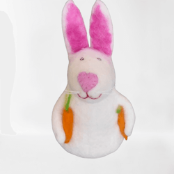 Liten kanin, vit, med morötter, äggvärmare, handdocka