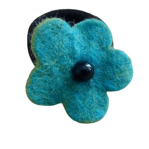 Hårsnodd, hårgummi Blomma med svart pärla, tovad, limegrön-blå färg. Fair Trade.