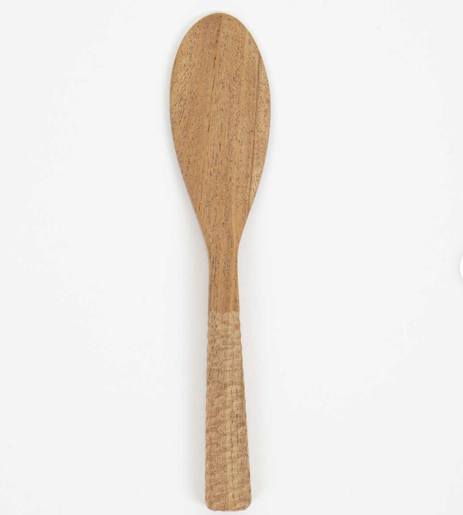 Smörkniv NEEM, Afroart. Av det tåliga träslaget neem i Indien. rak form, räfflat grepp.