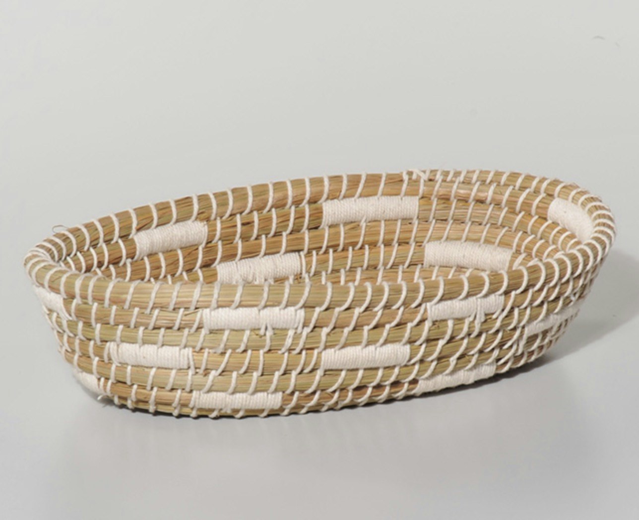 Brödkorg Oval, natur, sjögräs, bomull, Fair Trade . Handflätad i Bangladesh