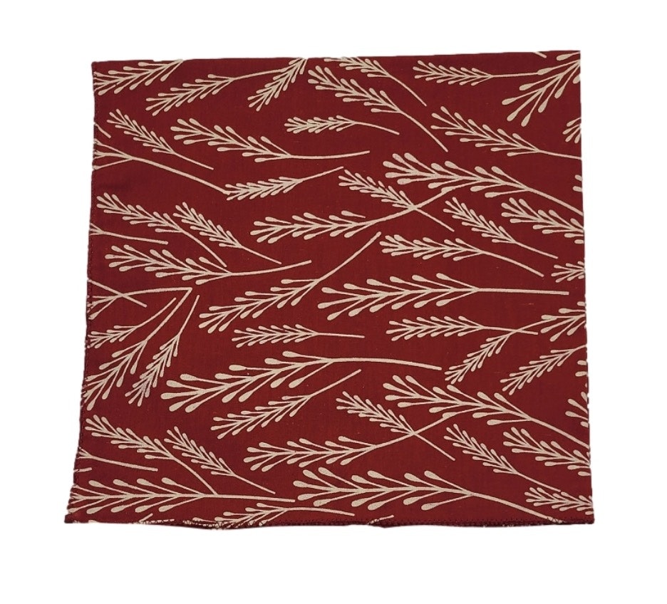 Halsduk, bandana, scarf, röd med vitt mönster i blocktryck. Detaljbild mönster.Bomull, Fair Trade Nepal.