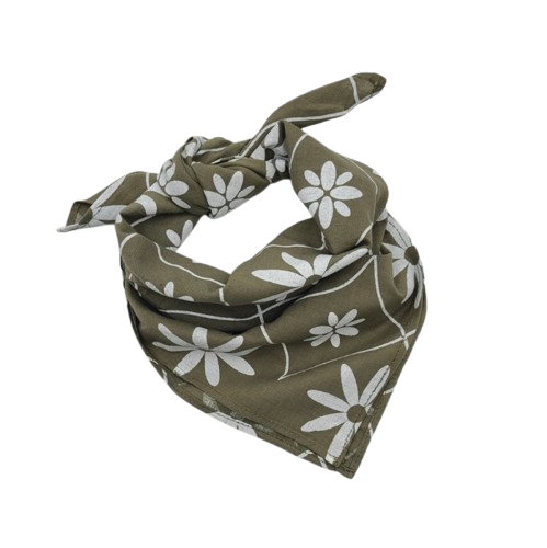 Halsduk, bandana, scarf, olivgrön med vitt, stiliserat blomstermönster. Bomull, Fair Trade Nepal.
