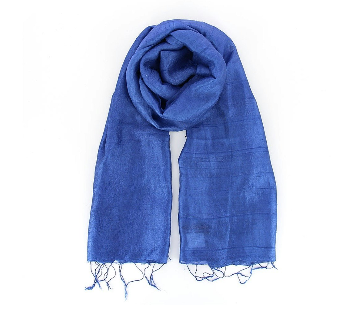 Sjal, scarf Lapislazuli Blå, siden med frånser. Handvävd Fair Trade Vietnam.