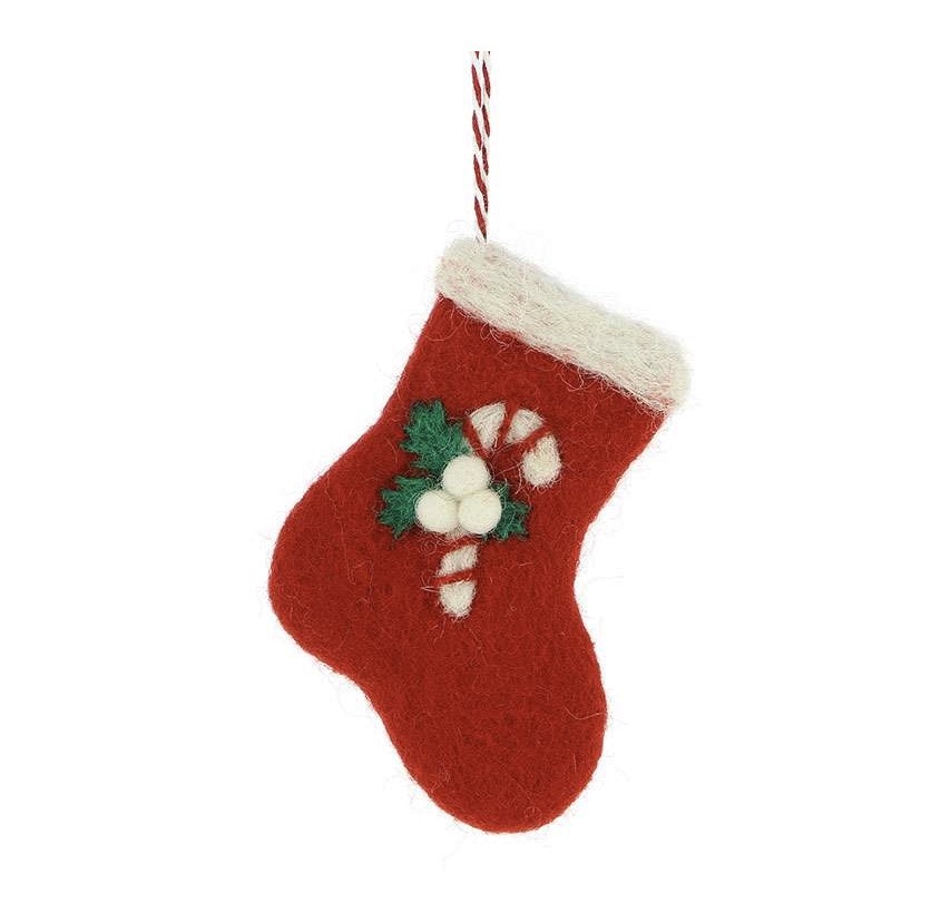 Julhänge Liten röd julstrumpa, tovad. Med julmotiv, polkastång. Till granen eller julklapp. Fair Trade Nepal.
