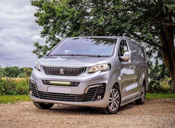 Lazer Grillkit Linear 18 Peugeot Expert/Opel Vivaro/Citroen Jumpy