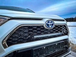 Lazer Linear 18 Grillkit Toyota RAV4 plug-in hybrid