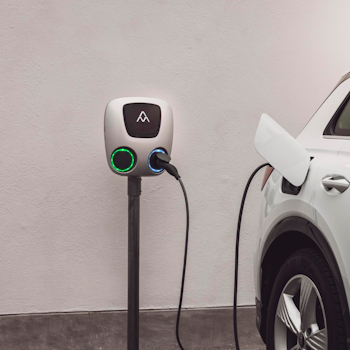 Charge Amps Aura med två uttag - FYND!