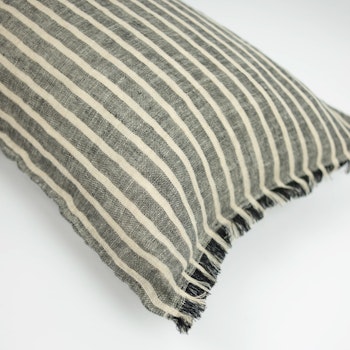 OLSSON & JENSEN || Kuddfodral Linne/svart