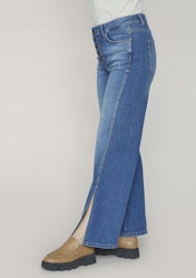 ISAY || Bologna jeans