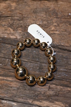 BOW 19 || ARMBAND Pärlor guld
