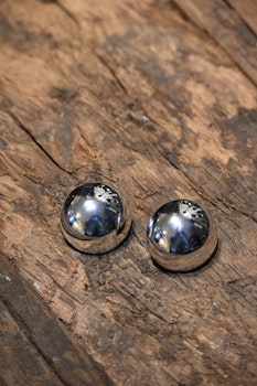 BOW 19 || ÖRHÄNGE Rund silver