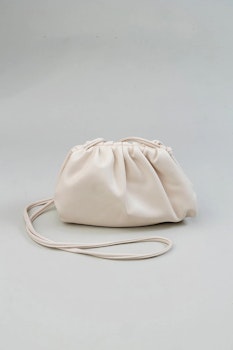 BOW19 || Väska baguette dumpling off/w