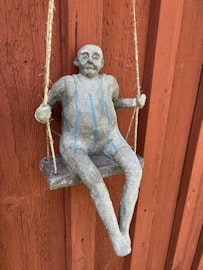 Gubbe på gunga