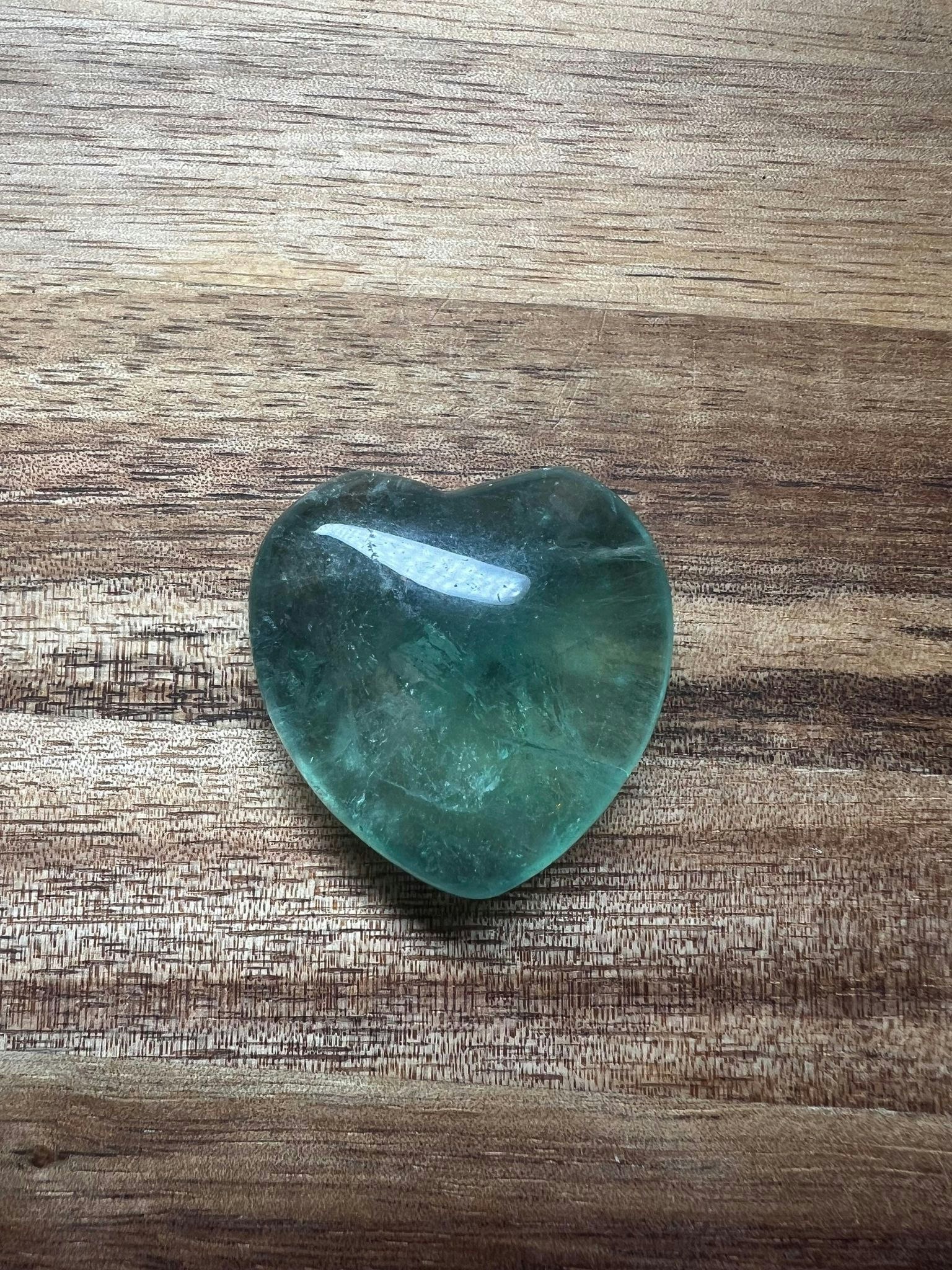 Fluorit Hjärtan mellan (grön/regnbågs)