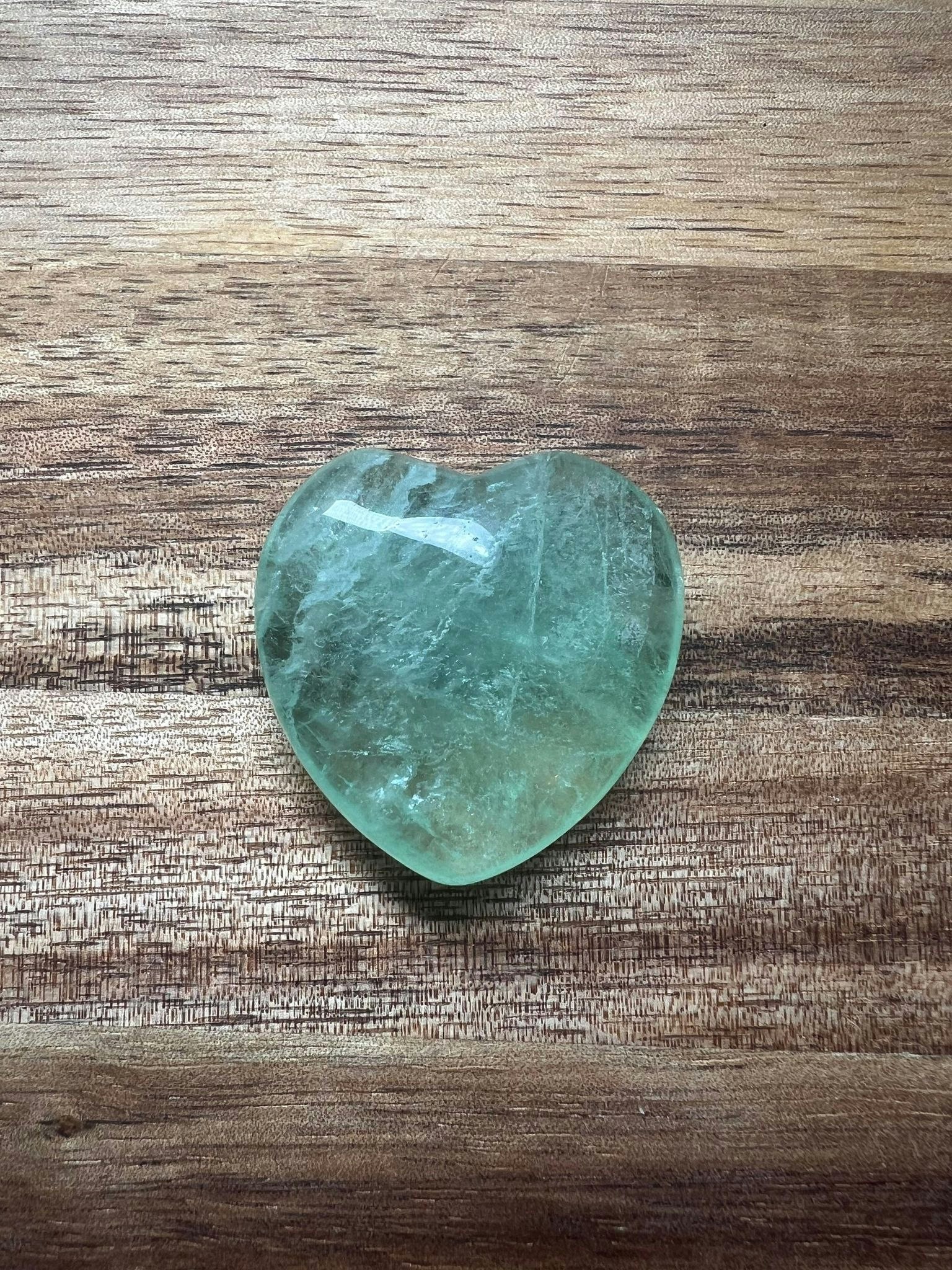 Fluorit Hjärtan mellan (grön/regnbågs)