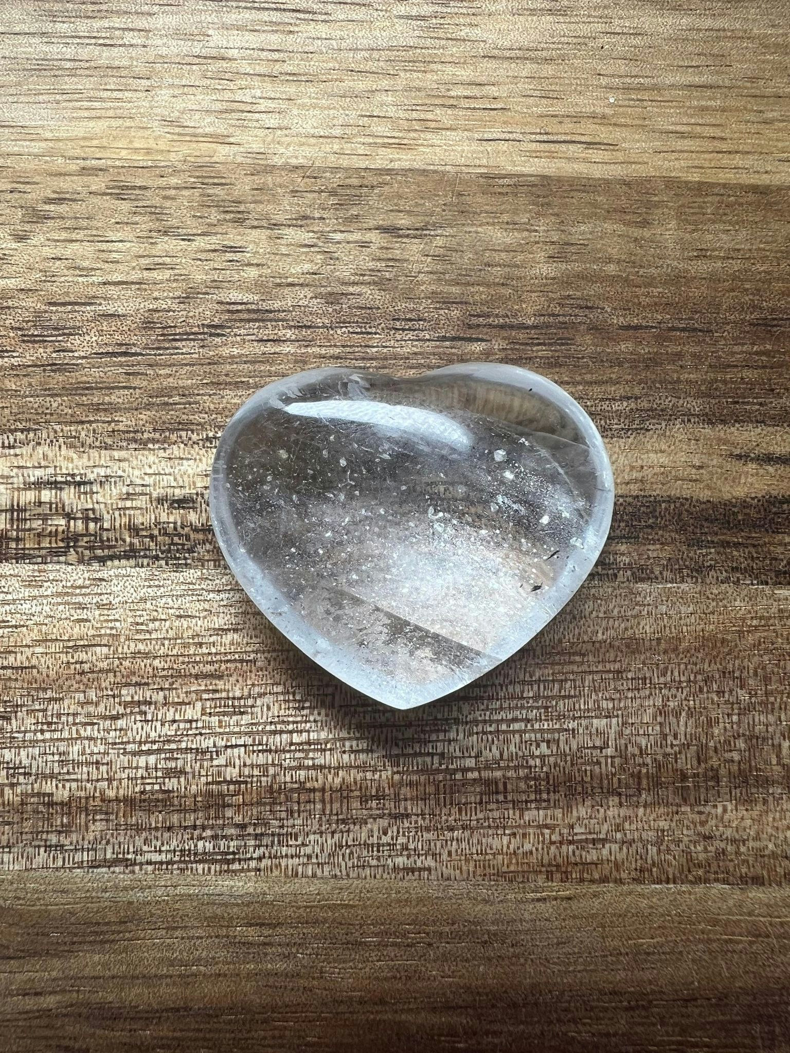 Bergkristall Hjärtan mellan