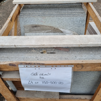 36: Grå Granit – plattor – polerade, ca 10m2