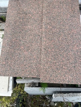 B17: Röd bohus , Slipad, 20mm, 300 x fallande, 7 m2