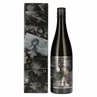 Attack on Titan x Beyond the Wall MIKASA Model Japanese Sake 15% Vol. 0,72l in Giftbox