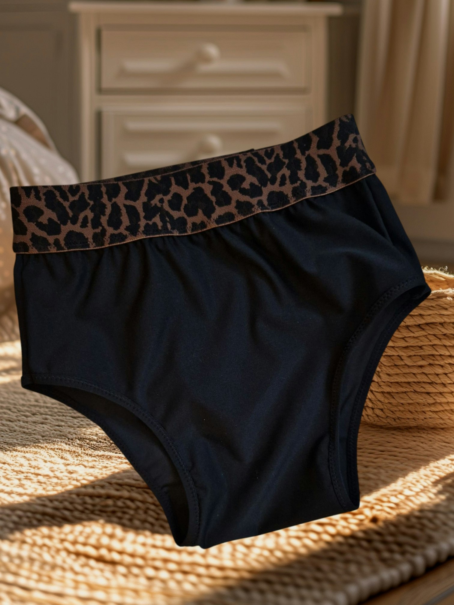 Tispetruse sort lycra m/leopard XL