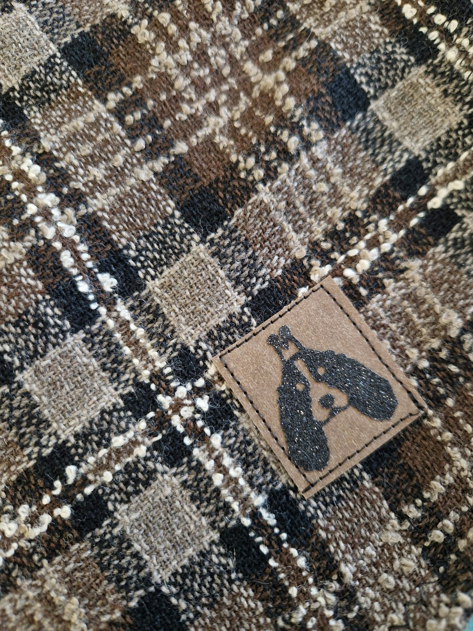 Silkedekken boucle brun/sort rutet L