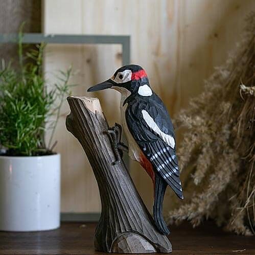 Larger woodpecker