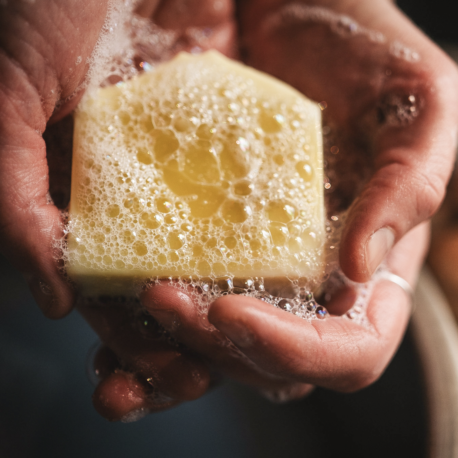 Humletvål  "Trevlig Tea Tree" - För känslig och torr hud samt hårbotten