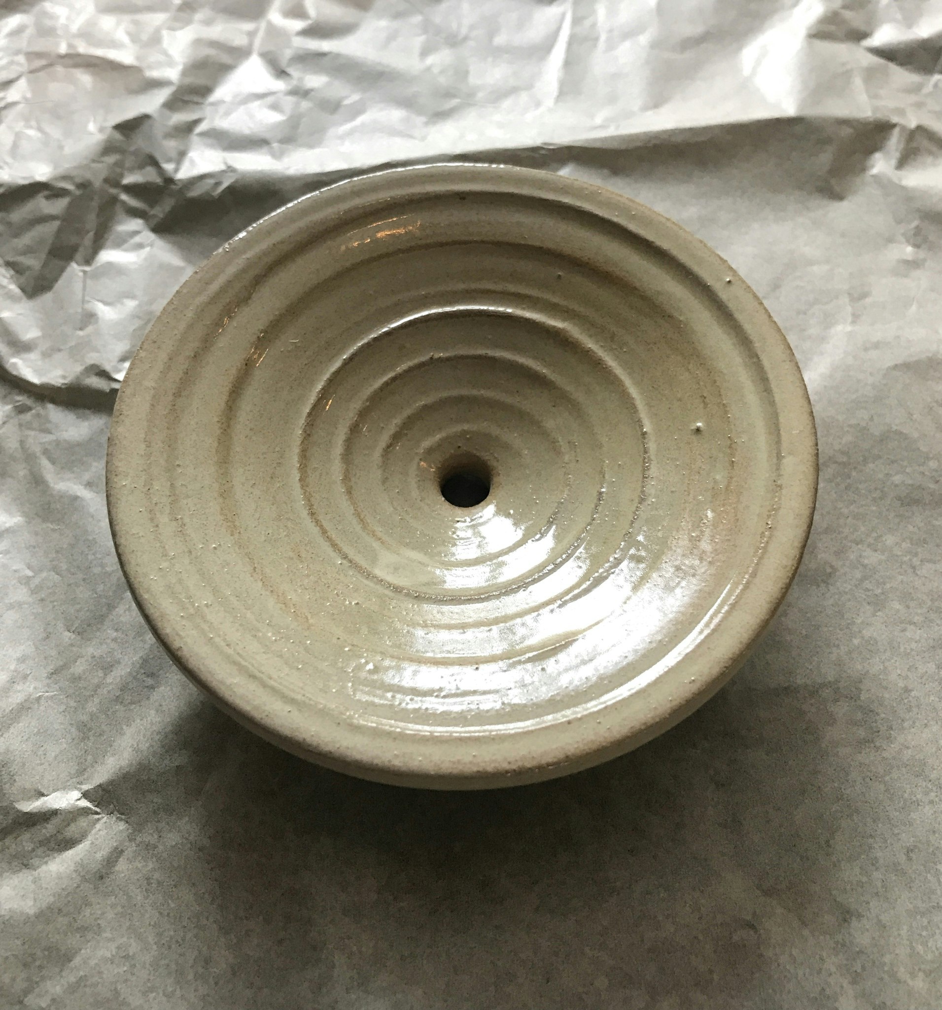 Tvålfat i keramik av Linda Ullvan
