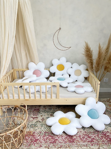 Blomsterpute til barnerommet, beige