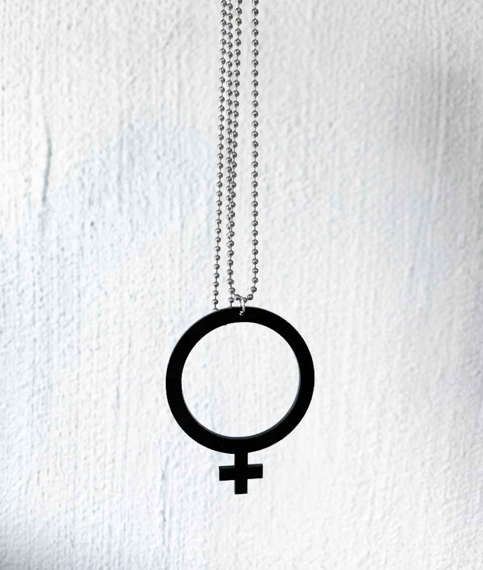 Halsband - svart kvinnosymbol