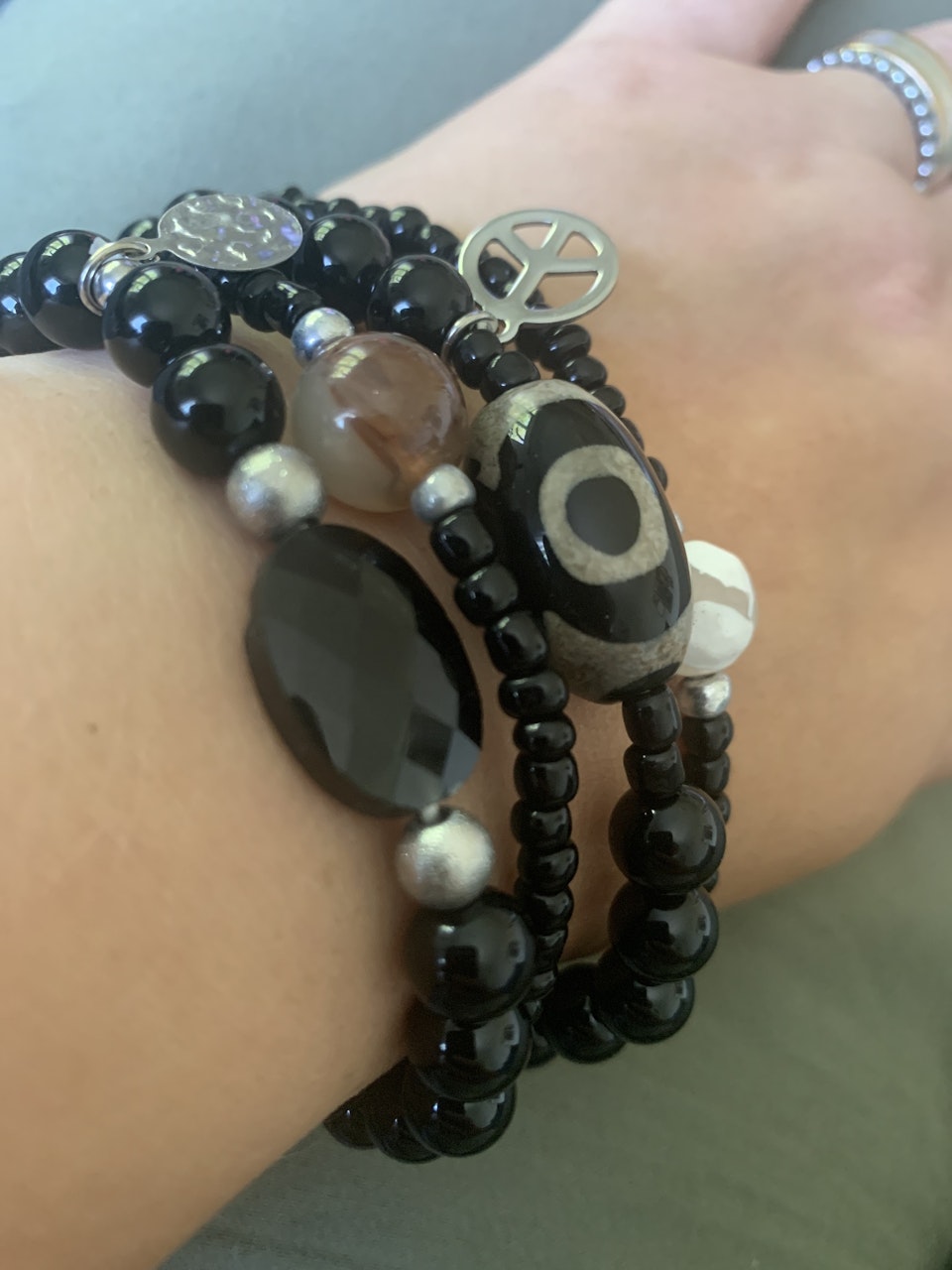 Armband: DZI peace