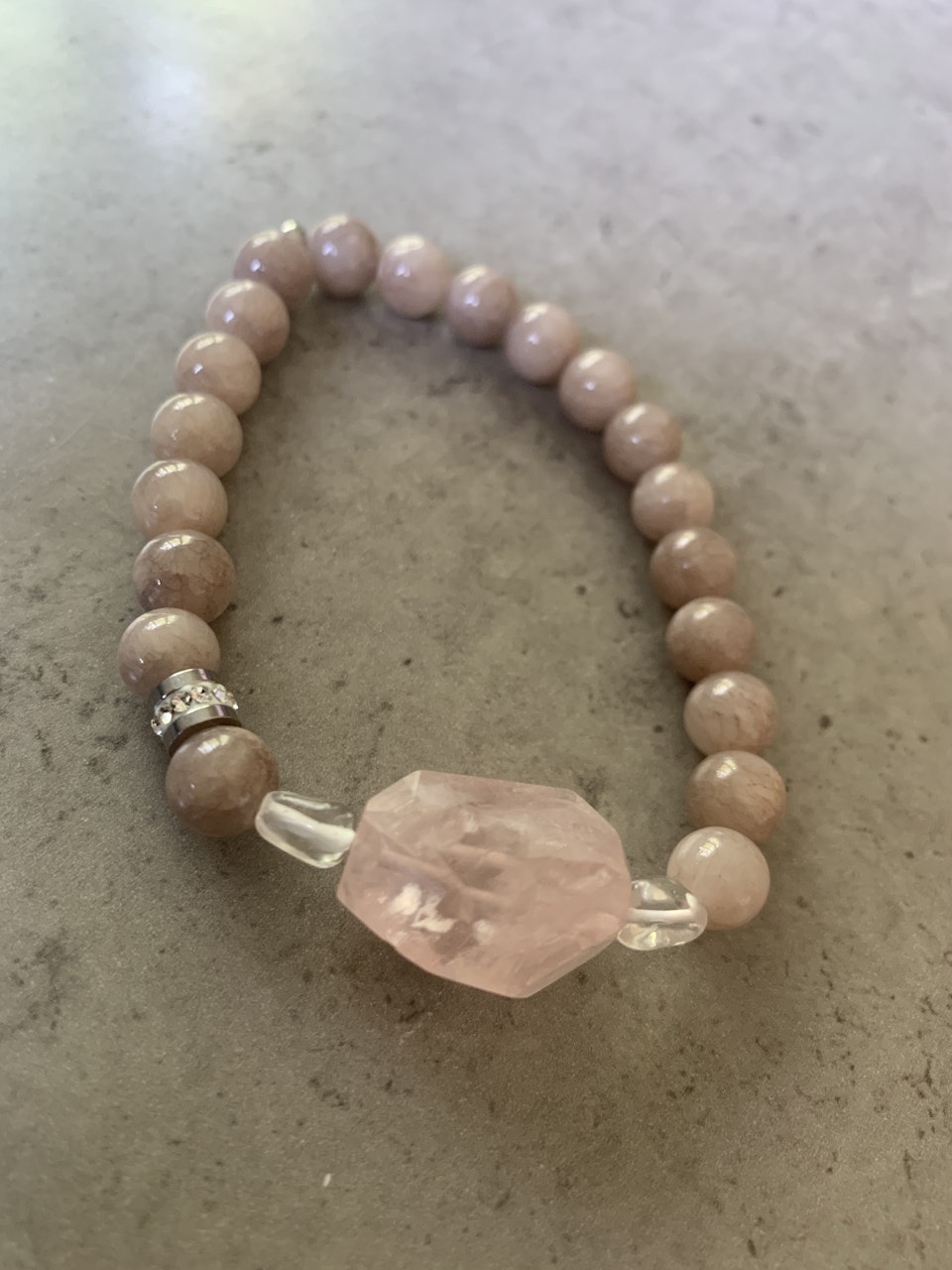 Armband: rosenkvarts/jade