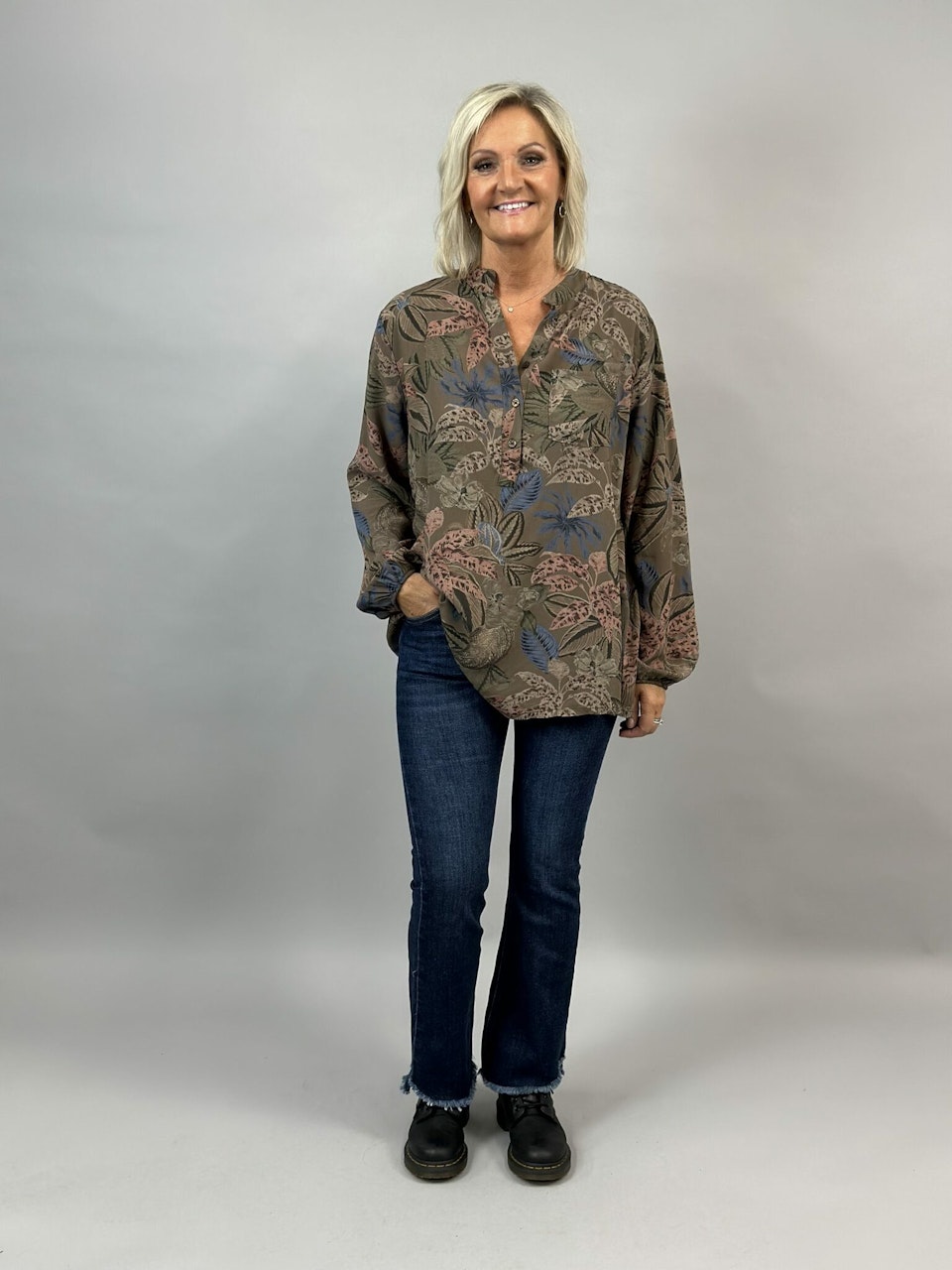 Blus: Alva